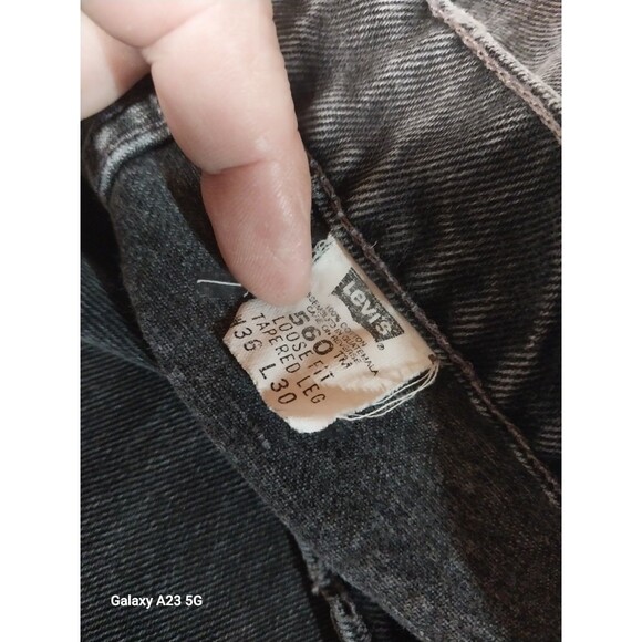 Levi's 560 Loose Fit Tapered Leg Size 36x30 Black 90s Distressed - Picture 6 of 6